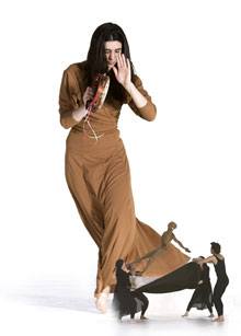 Artship Ensemble performing on a bridge in Prague